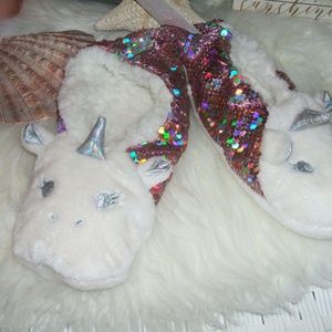 cute    unicorn   slippies